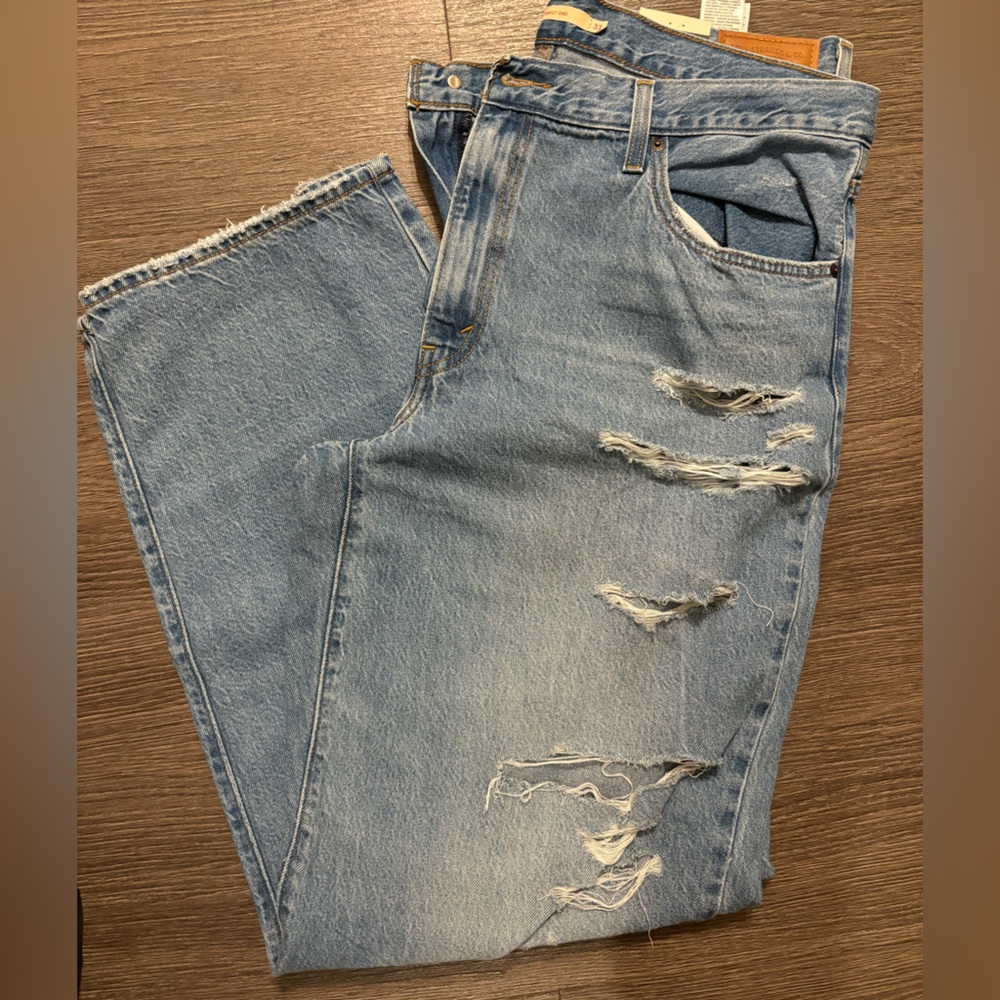 Levi’s Baggy Dad Distressed Jeans